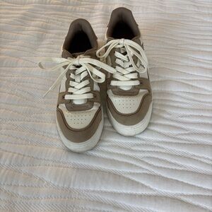 Calvin Klein Jeans White and Tan Sneakers size 8.5